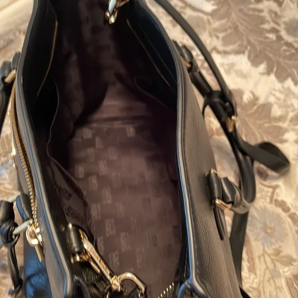 Michael Kors Purse - Picture 6 of 6